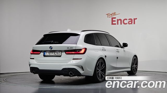 BMW 3-Series G20 320i Touring M Sports - фото 1