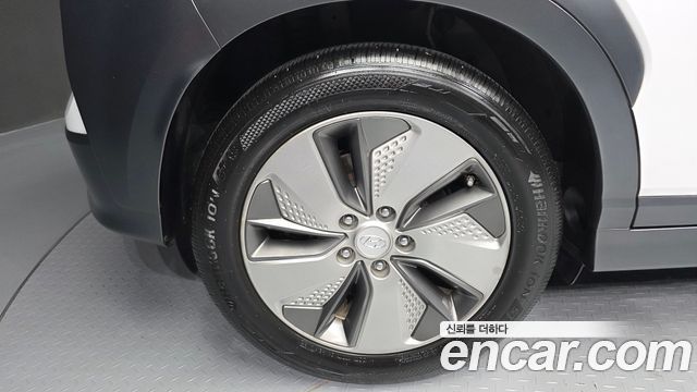 Hyundai Kona Premium - фото 4