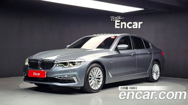 BMW 5-Series G30 520d Luxury Special Edition - фото 0