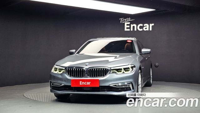 BMW 5-Series G30 520d Luxury Special Edition - фото 2