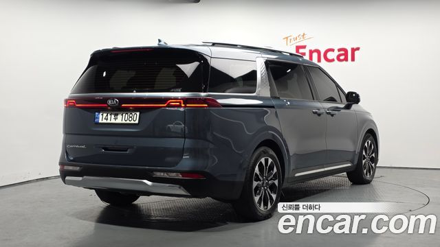 Kia Carnival 4-го поколения 9-Seater Signature - фото 1