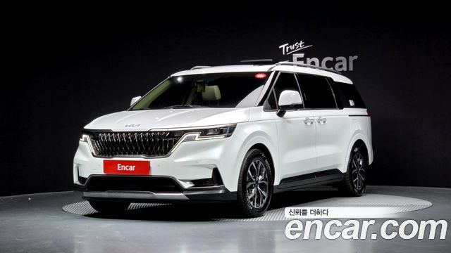 Kia Carnival 4-го поколения 11-Seater Signature - фото 0