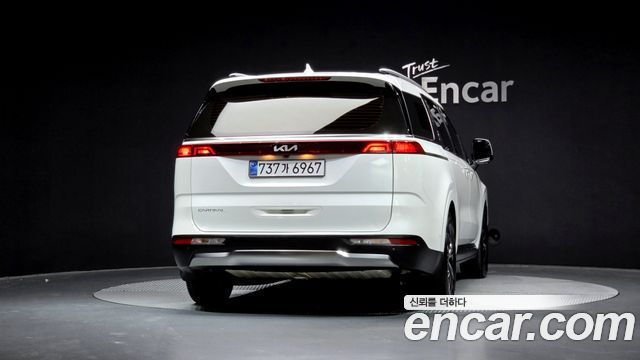 Kia Carnival 4-го поколения 11-Seater Signature - фото 3