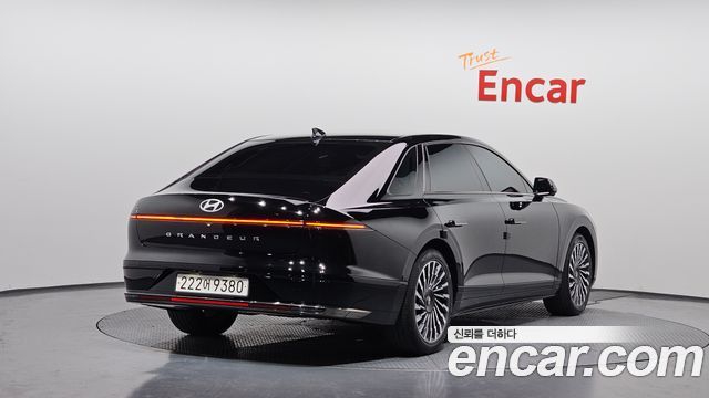 Hyundai Grandeur GN7, гибрид Calligraphy - фото 1