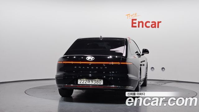 Hyundai Grandeur GN7, гибрид Calligraphy - фото 3
