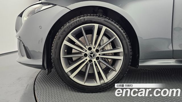 Mercedes-Benz CLS-Class C257 CLS400d 4MATIC - фото 4