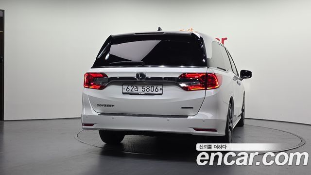 Honda Odyssey 3.5 5th - фото 3