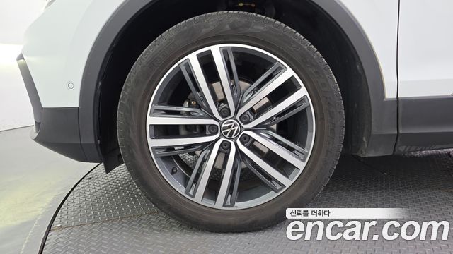 Volkswagen Tiguan 2-го поколения 2.0 TDI 4Motion Prestige - фото 4