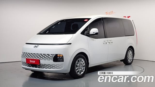 Hyundai Staria Tourer 11-Seater Modern - фото 0