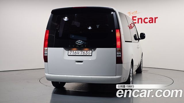 Hyundai Staria Tourer 11-Seater Modern - фото 3