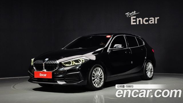 BMW 1-Series F40 118d Joy - фото 0