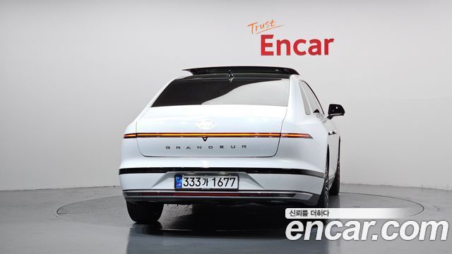 Hyundai Grandeur GN7, гибрид Calligraphy - фото 3