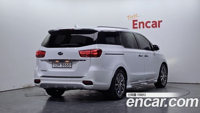 Kia Carnival Новый 9-Seater Noblesse Special - фото 1
