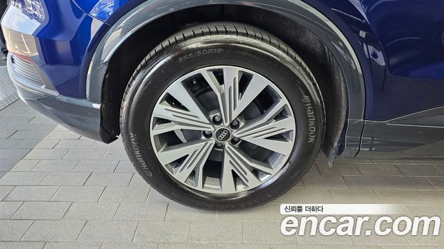 Audi Q4 e-tron F4 45 - фото 4
