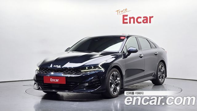 Kia K5 3-го поколения 2.0 Signature - фото 0