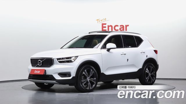 Volvo XC40 T4 Inscription - фото 0