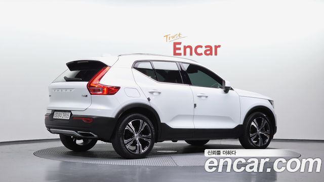 Volvo XC40 T4 Inscription - фото 1