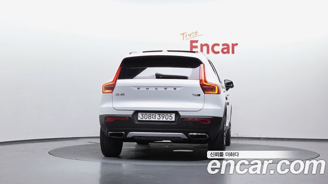 Volvo XC40 T4 Inscription - фото 3