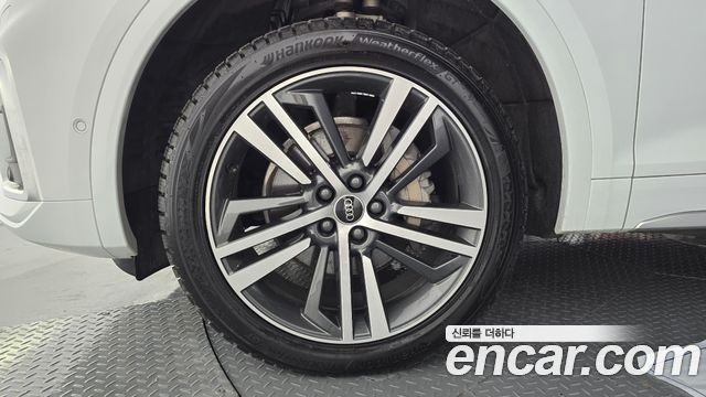 Audi Q5 FY 40 TDI Quattro Premium - фото 3