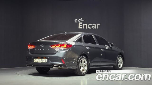 Hyundai Sonata 2.0 Smart - фото 1
