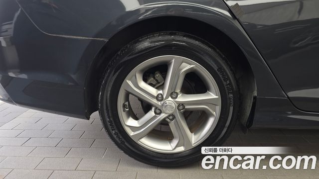 Hyundai Sonata 2.0 Smart - фото 4
