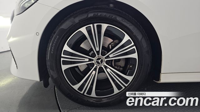 Mercedes-Benz E-Class W214 E200 Avantgarde - фото 4
