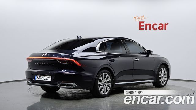 Hyundai Grandeur Новый IG, гибрид Calligraphy - фото 0