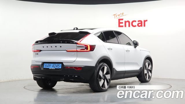 Volvo C40 Twin Ultimate - фото 0