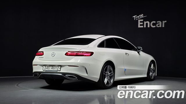 Mercedes-Benz E-Class W213 E220d Coupe - фото 1