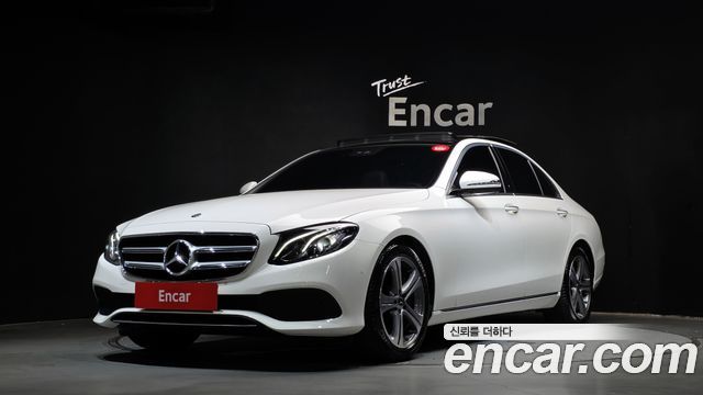 Mercedes-Benz E-Class W213 E300 Avantgarde - фото 0