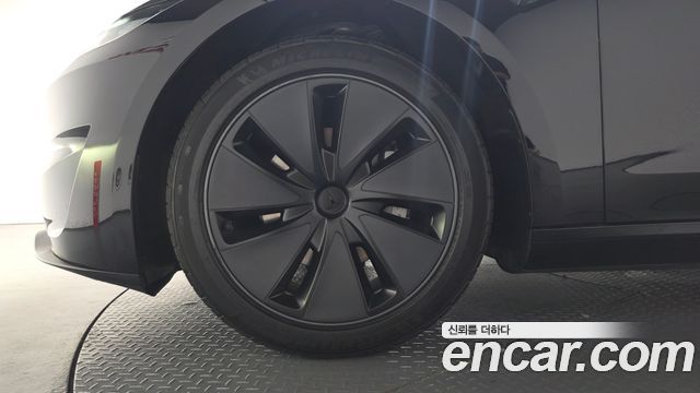 Tesla Model 3 RWD - фото 3