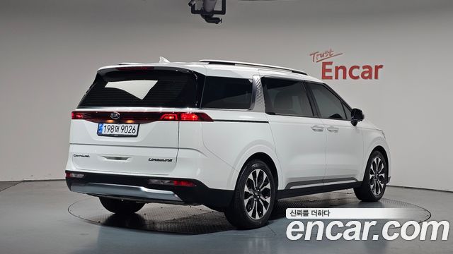 Kia Carnival 4-го поколения 7-Seater Signature - фото 1