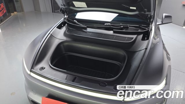 Tesla Model Y Long Range AWD - фото 4