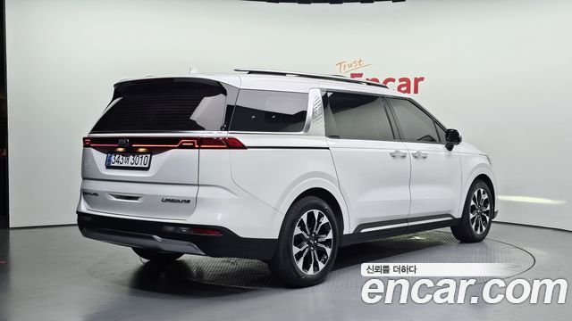 Kia Carnival 4-го поколения 9-Seater Noblesse - фото 1