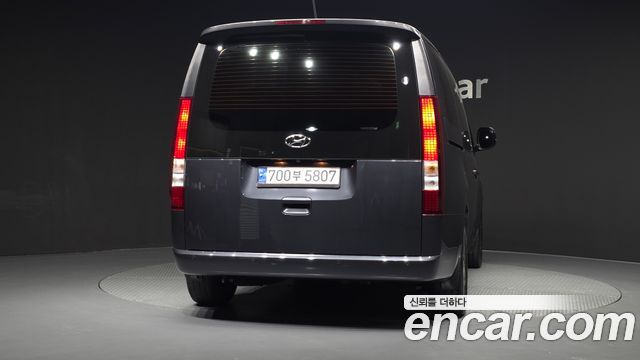 Hyundai Staria Tourer 11-Seater Modern - фото 3