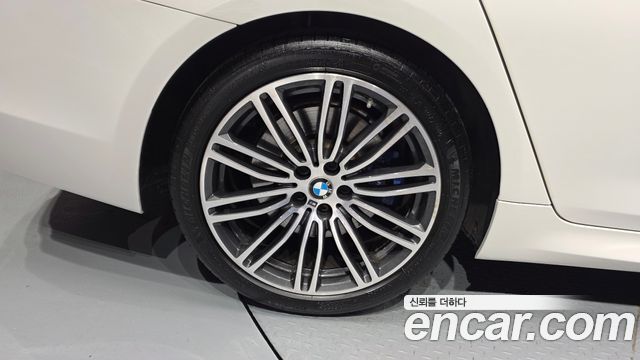 BMW 5-Series G30 530i xDrive M Sport Package Plus - фото 4