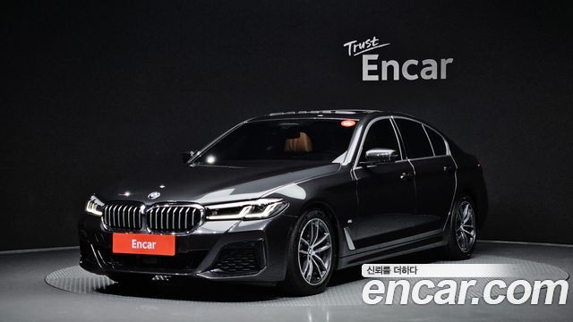 BMW 5-Series G30 520i M Sport - фото 0