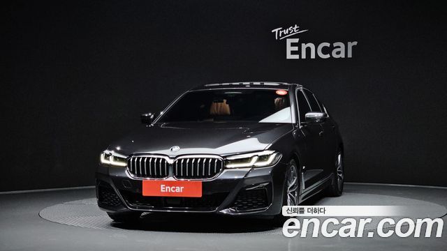 BMW 5-Series G30 520i M Sport - фото 2