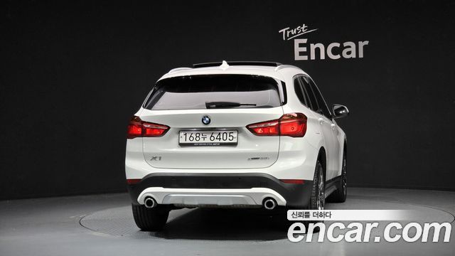 BMW X1 F48 xDrive 20i xLine - фото 3