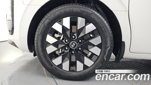 Hyundai Staria 4WD Lounge 9-Seater Inspiration - фото 4