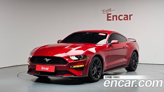 Ford Mustang Coupe - фото 0
