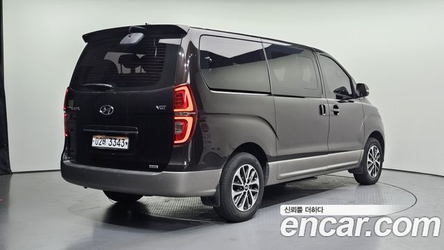 Hyundai Starex Новый 4WD Urban 9-Seater Exclusive - фото 1