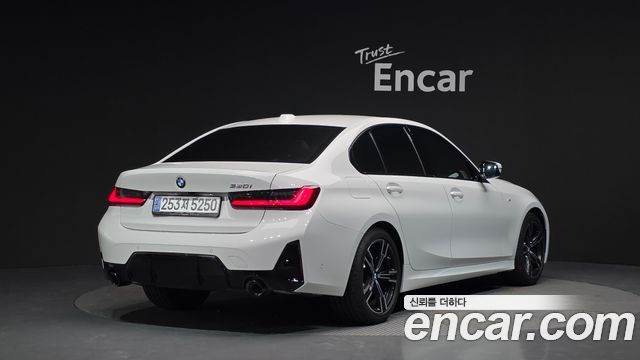 BMW 3-Series G20 320i M Sport - фото 1