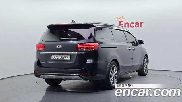 Kia Carnival Новый 9-Seater Prstige - фото 1