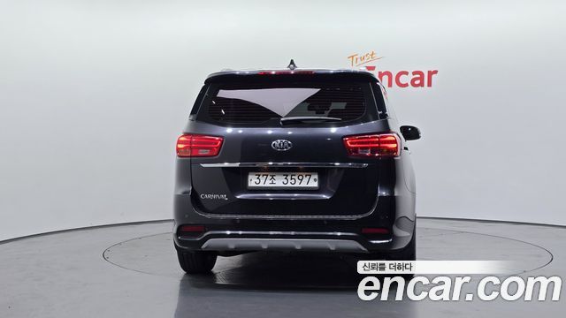 Kia Carnival Новый 9-Seater Prstige - фото 3