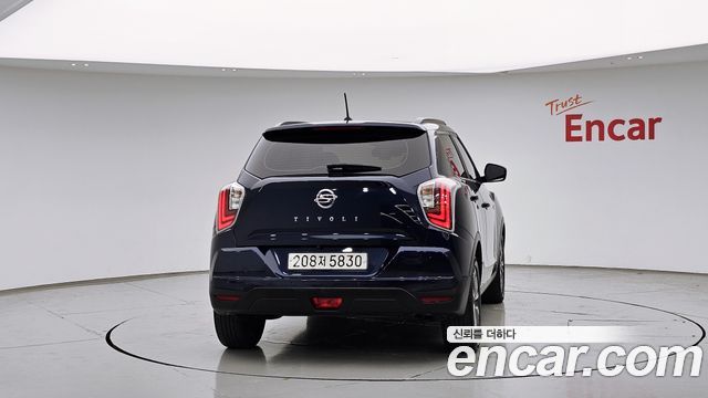SsangYong Tivoli Gasoline 1.5 2WD V3 - фото 3