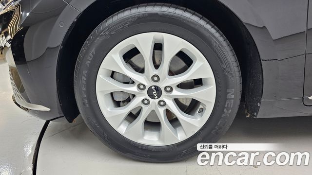 Kia K8 2.5 Gasoline 2WD Noblesse - фото 4