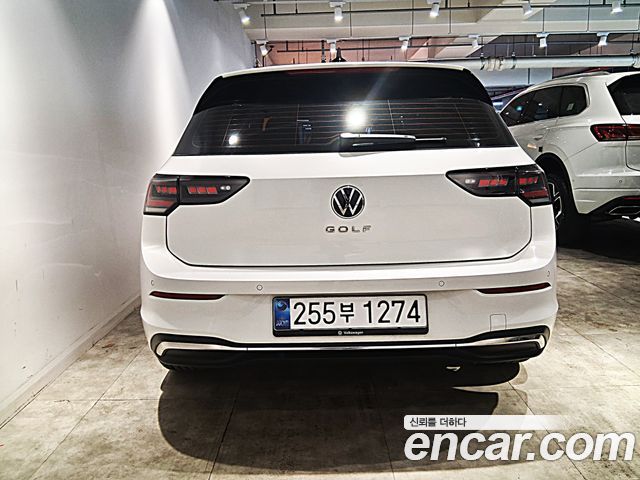Volkswagen Golf 8-го поколения 2.0 TDI Prestige - фото 3