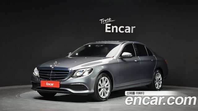 Mercedes-Benz E-Class W213 E300 4MATIC Exclusive - фото 0