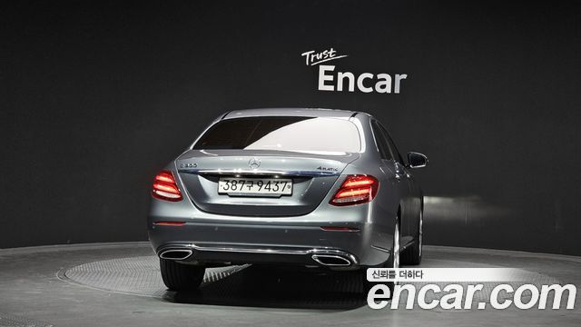 Mercedes-Benz E-Class W213 E300 4MATIC Exclusive - фото 3